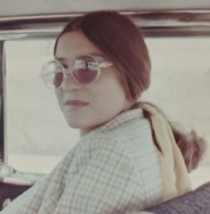 Meet your Posher, Mercedes